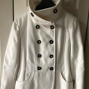 Beautiful White Coat. Like new. Worn once.
